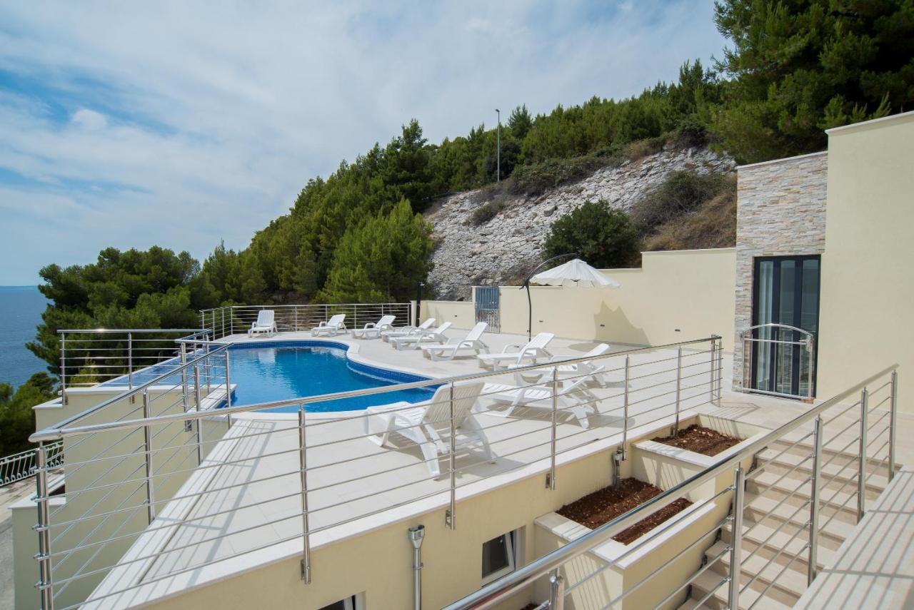 Elsa Apartments Целина Екстериор снимка