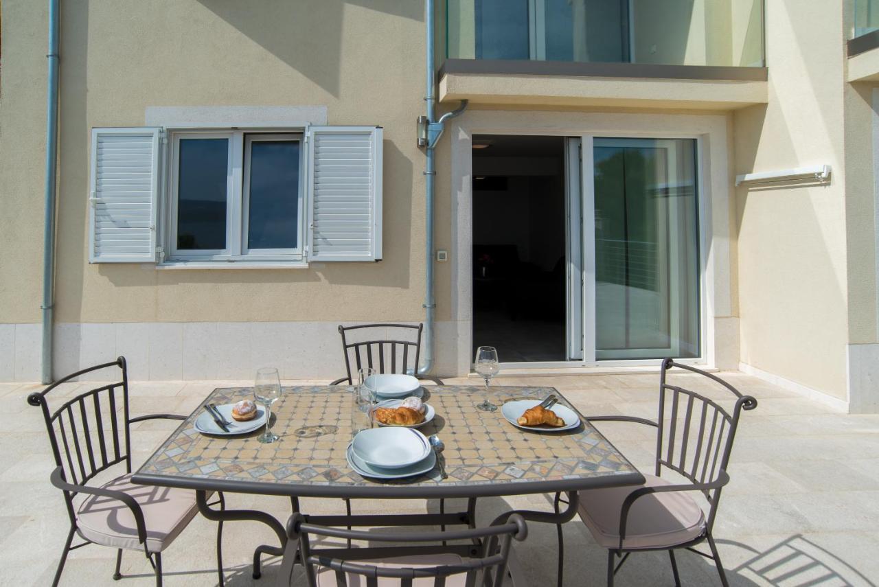 Elsa Apartments Целина Екстериор снимка