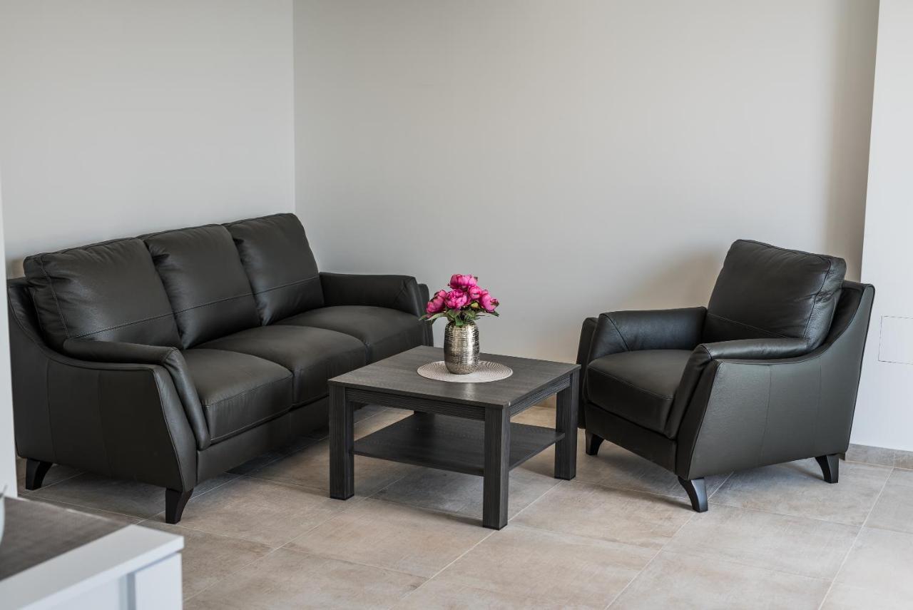 Elsa Apartments Целина Екстериор снимка