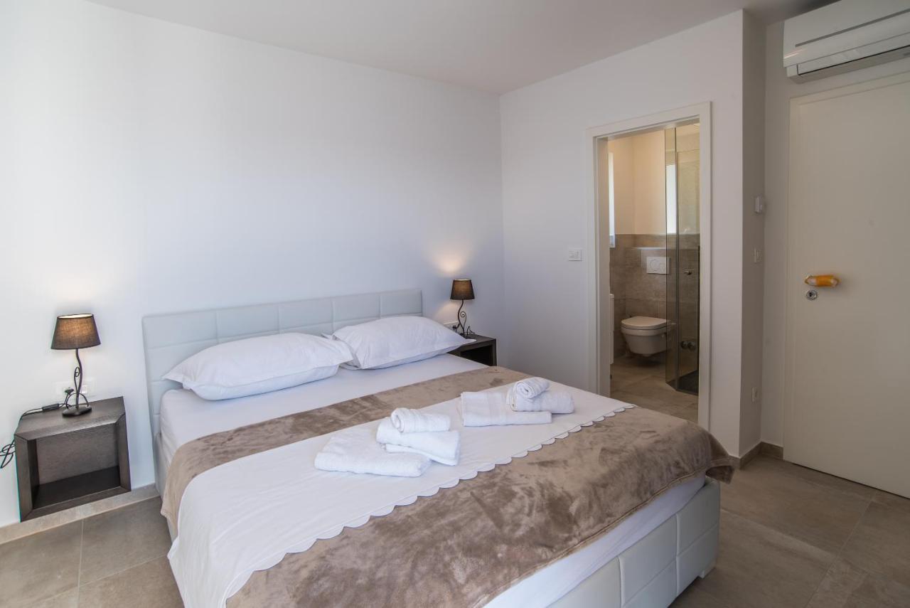 Elsa Apartments Целина Екстериор снимка