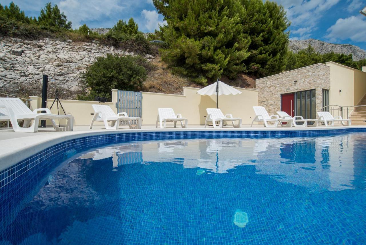 Elsa Apartments Целина Екстериор снимка