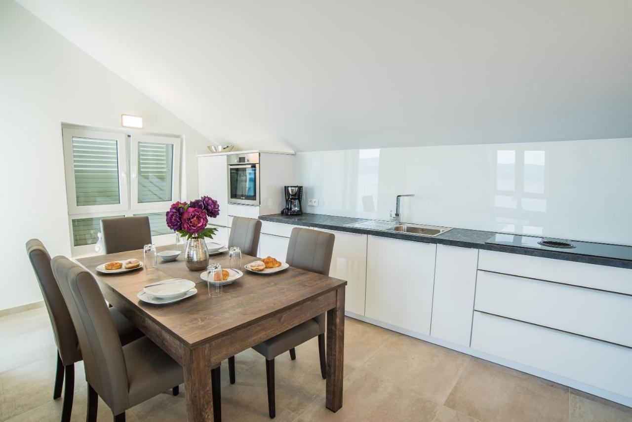 Elsa Apartments Целина Екстериор снимка