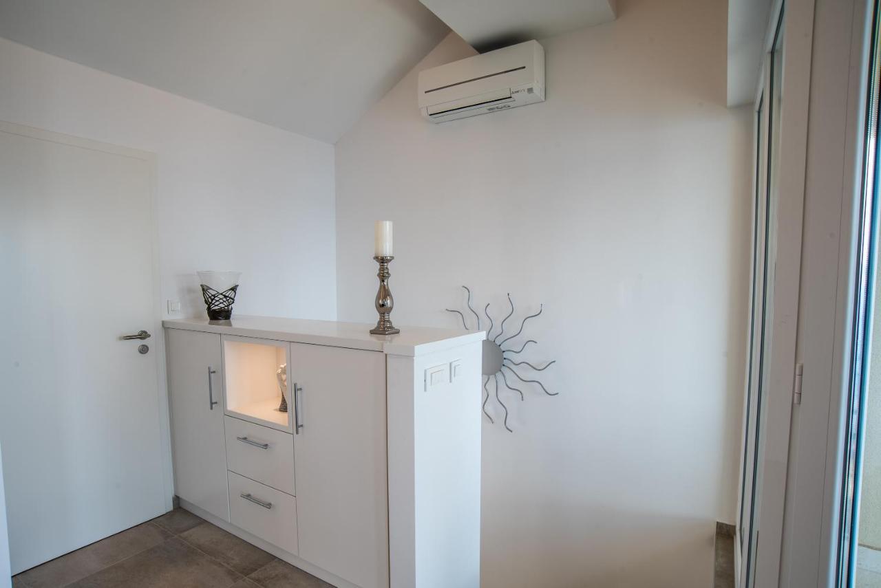 Elsa Apartments Целина Екстериор снимка